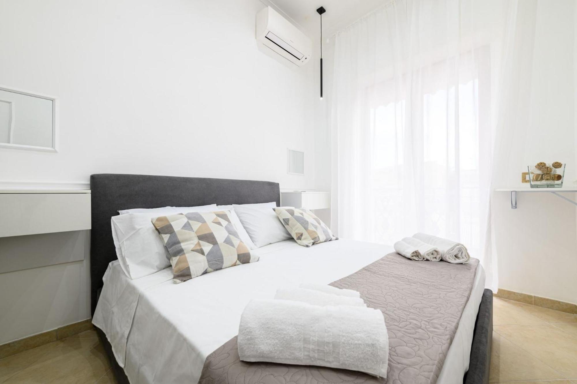 Giordano Suite Center Napoli Ngoại thất bức ảnh